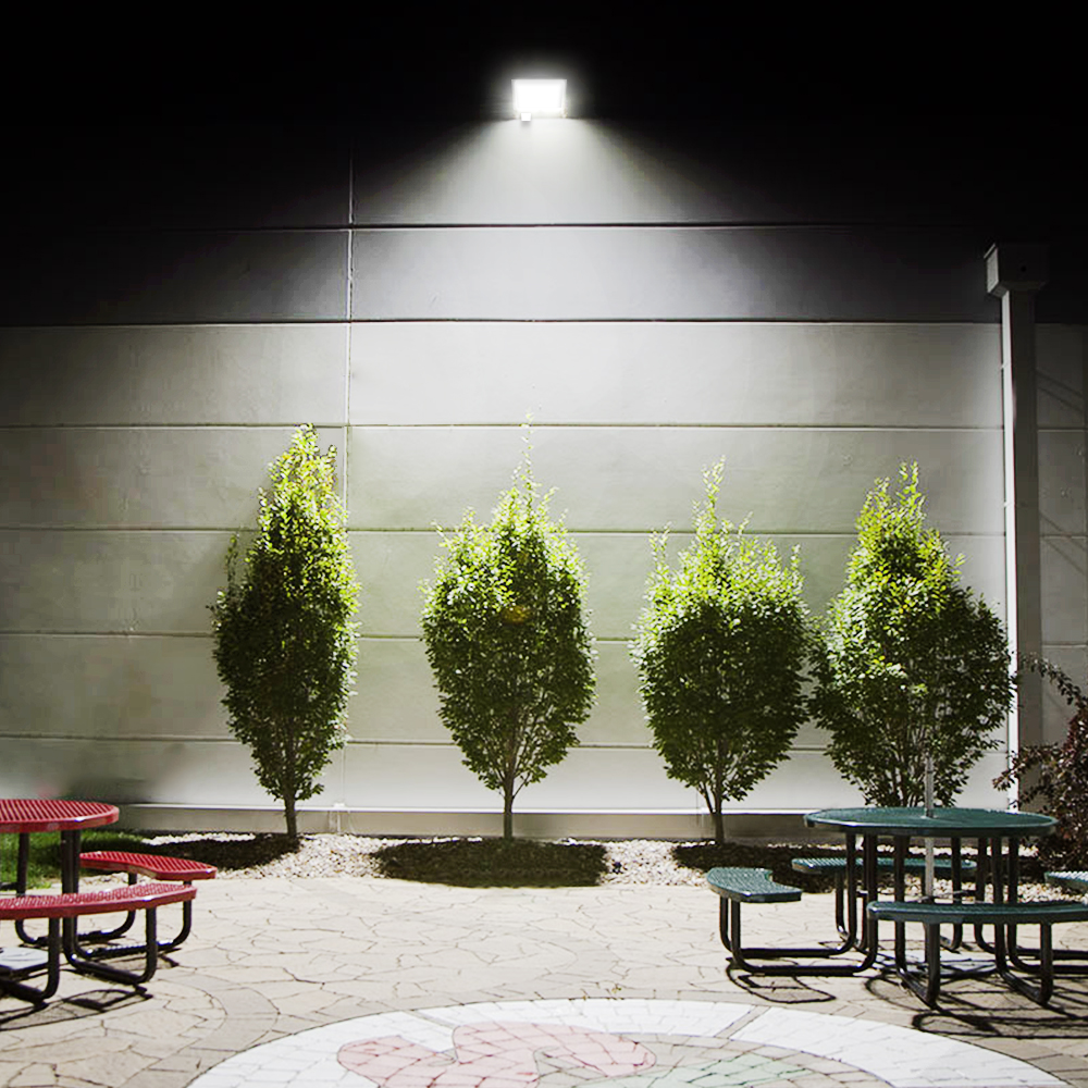 LED reflektor jako venkovní osvětlení